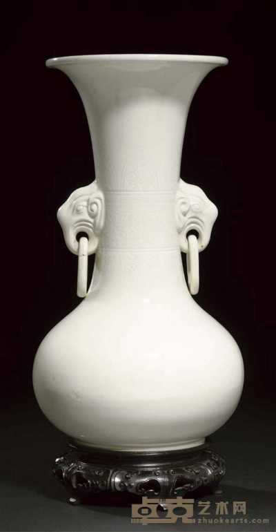 17th century A cream glazed bottle vase 